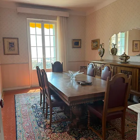 De Charme - 2 - Frontiere Monaco *