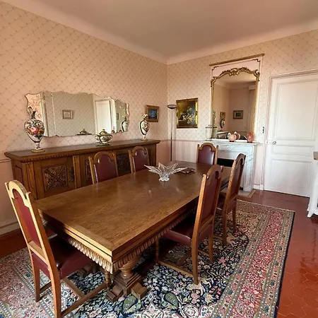 De Charme - 2 - Frontiere Monaco *